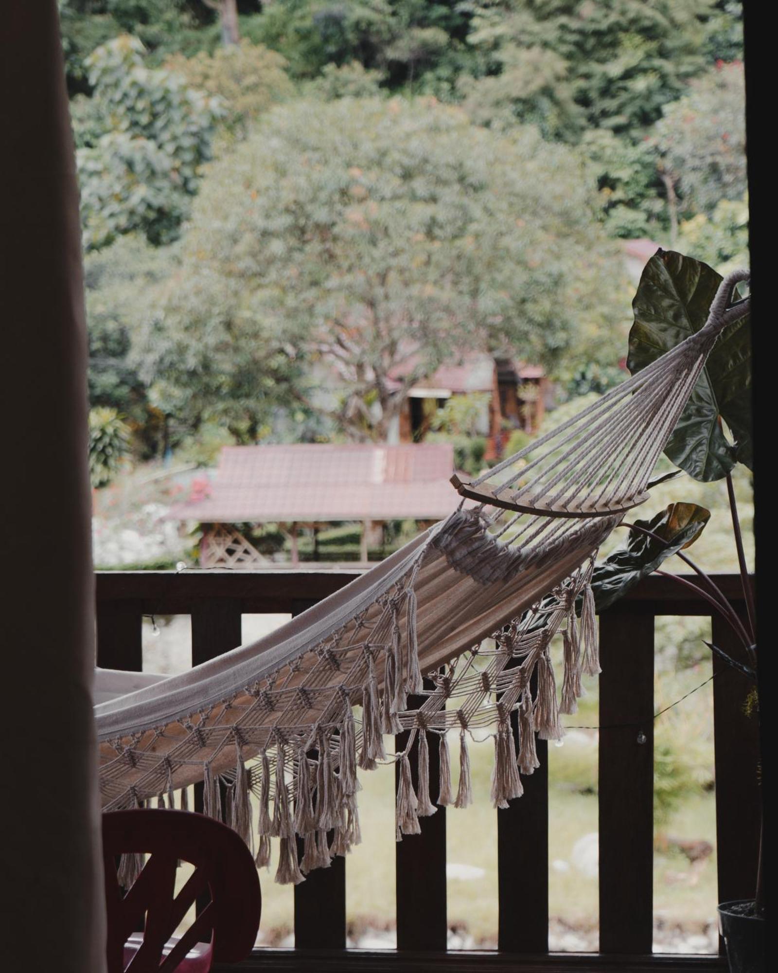 Charlys Little House Hotel Bukit Lawang Buitenkant foto