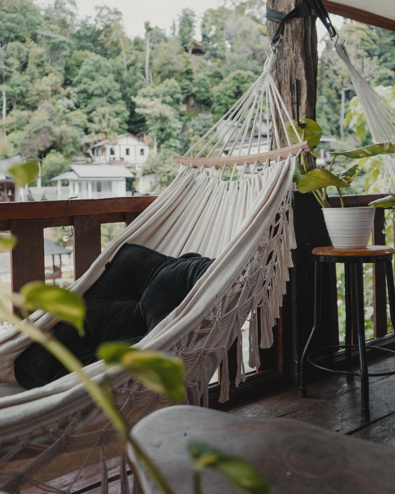 Charlys Little House Hotel Bukit Lawang Buitenkant foto